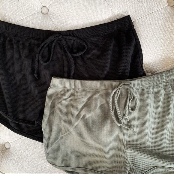 🎃✂️SHORTEZZ➖in Black - Picture 3 of 3